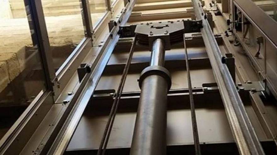 آسانسور هیدرولیک و مزایای استفاده از آن آسانسور هیدرولیک و مزایای استفاده از آن